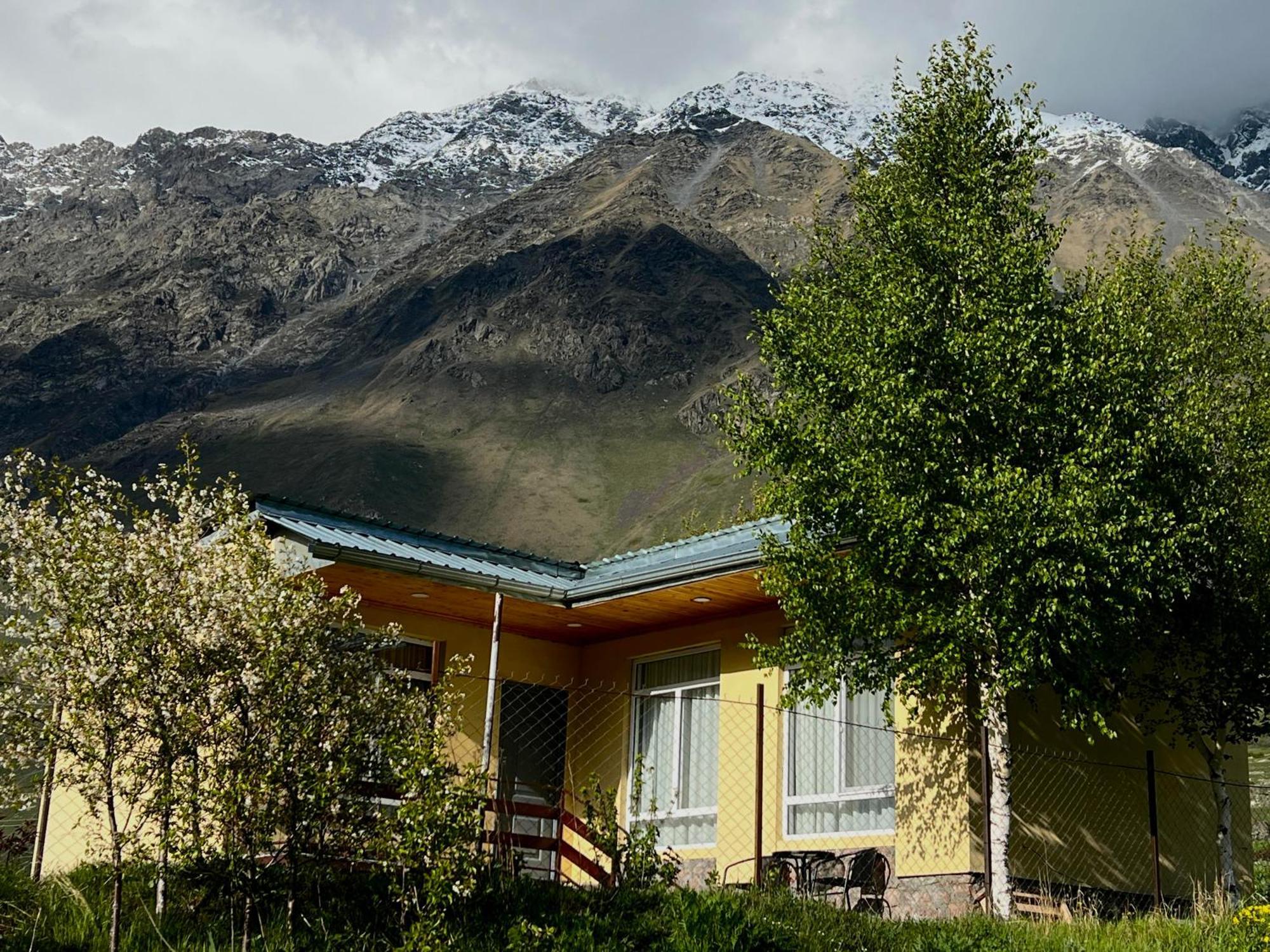 Mountain Stepantsminda